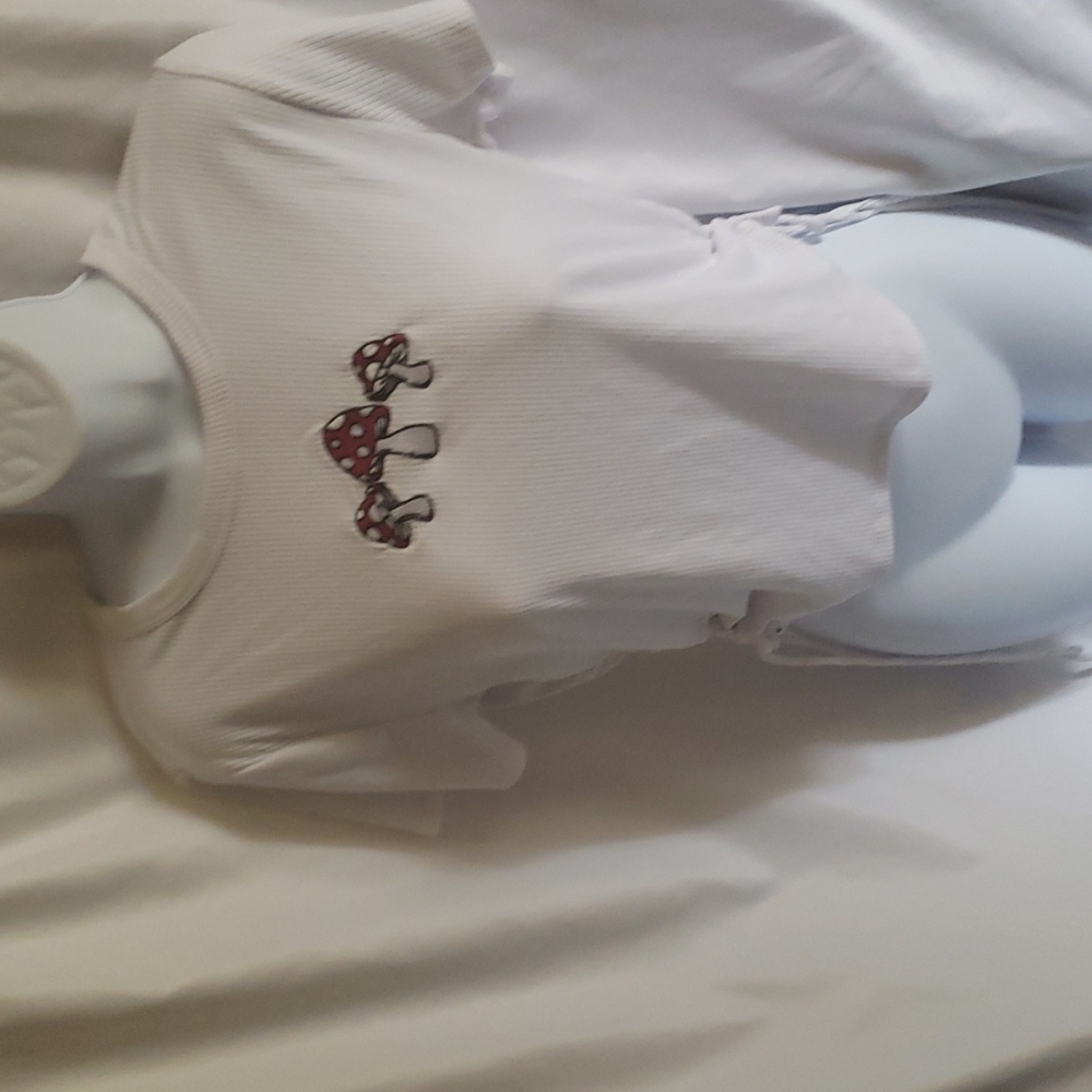 Mushroom crop top